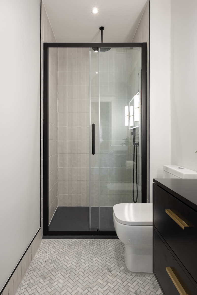 Porcelain Tile Bathroom Benefits